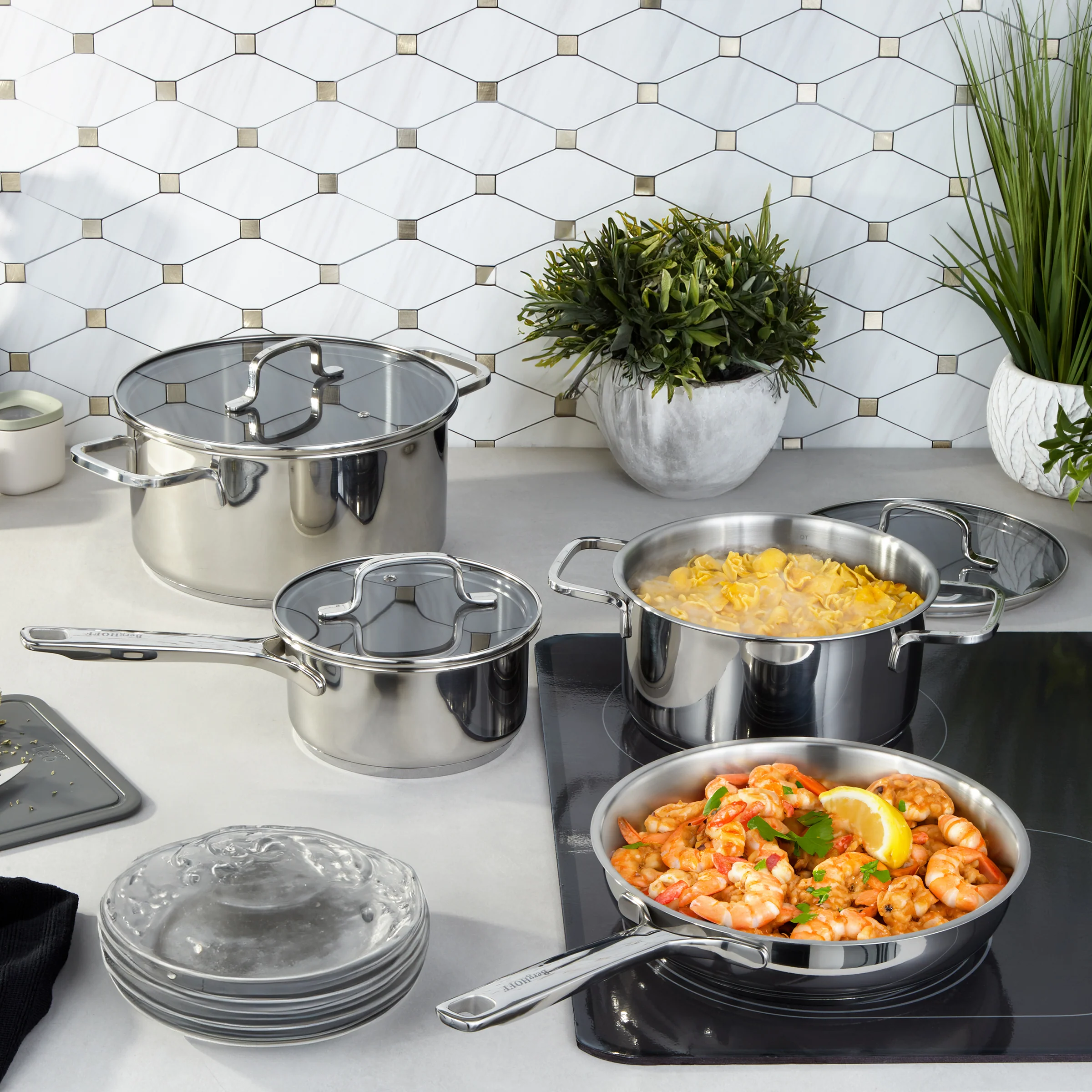 thumbnail image 2 of Vollrath 3822 Optio 7-Piece Stainless Steel Cookware Set - Induction Ready 2 of 5